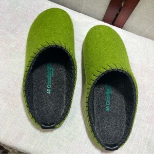 Comfortfusse wool Green and Black Slippers!